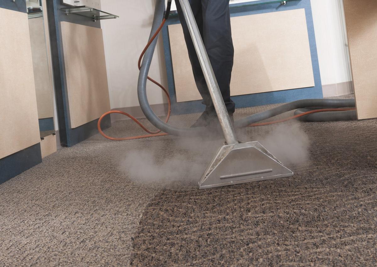 Carpet Dry Cleaning vs Steam Cleaning