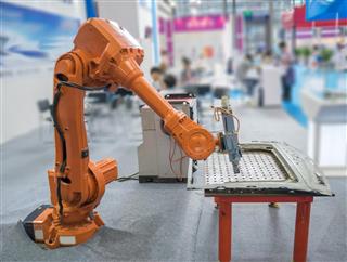 Automatic robot, Automation