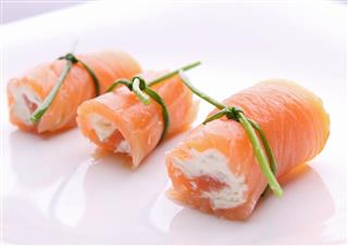 Salmon roll with cheese