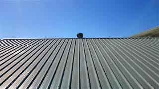 Roof with vent