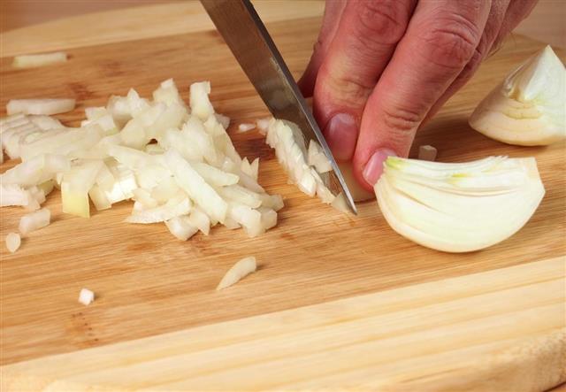 Slicing Onion