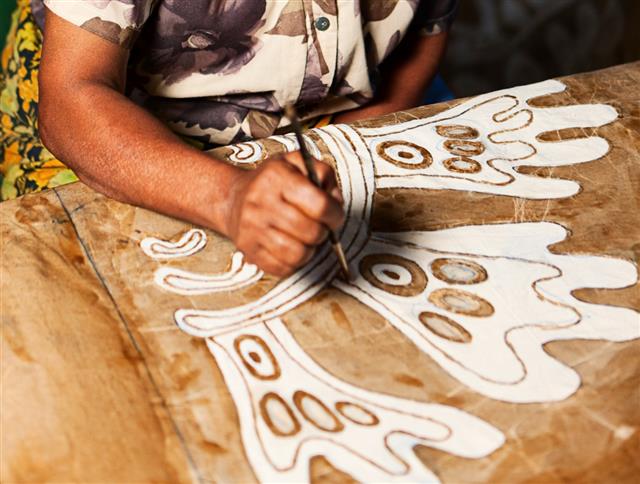 woman making batik near Kandy