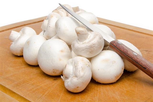 White parisian mushrooms