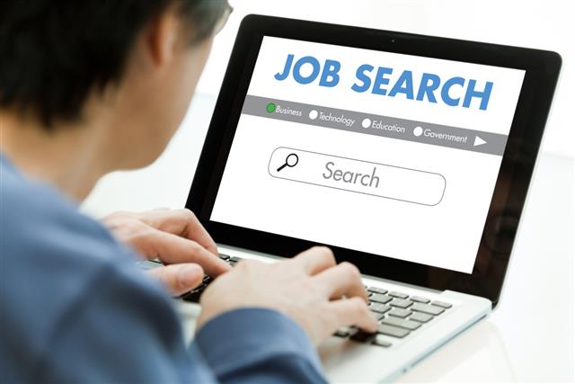  Jobsuche mit Computer Laptop für Internet Beruf, Karriere Suche