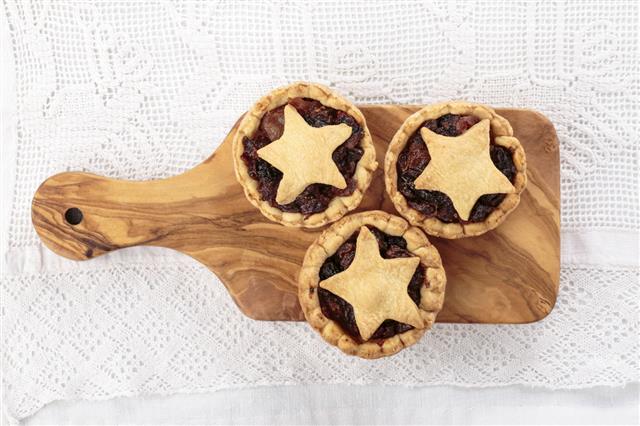 Traditional Homemade Fruit Mince Pies