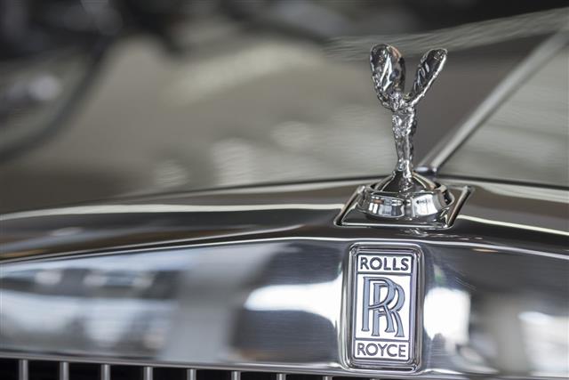 Rolls Royce Hood