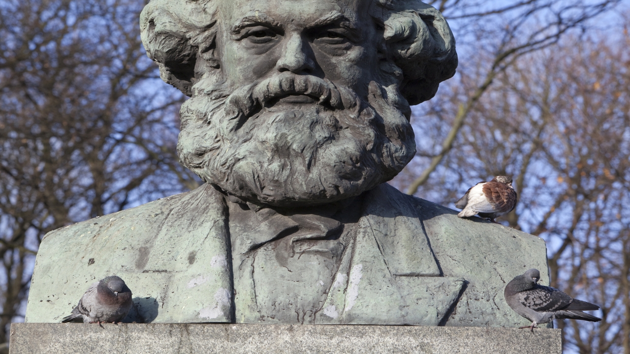 Comparing Max Weber's and Karl Marx's Theories