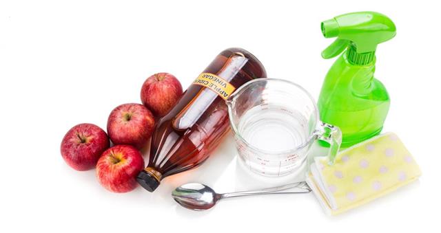 Apple cider vinegar, effective natural solution for house cleaning
