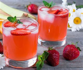 Lemonade with strawberries
