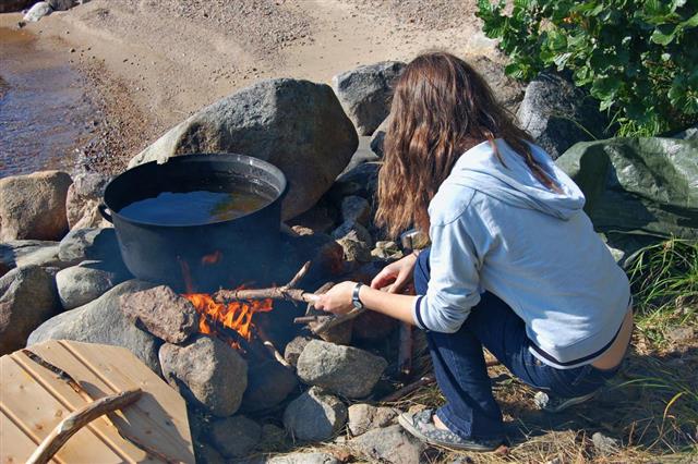 Campfire girl