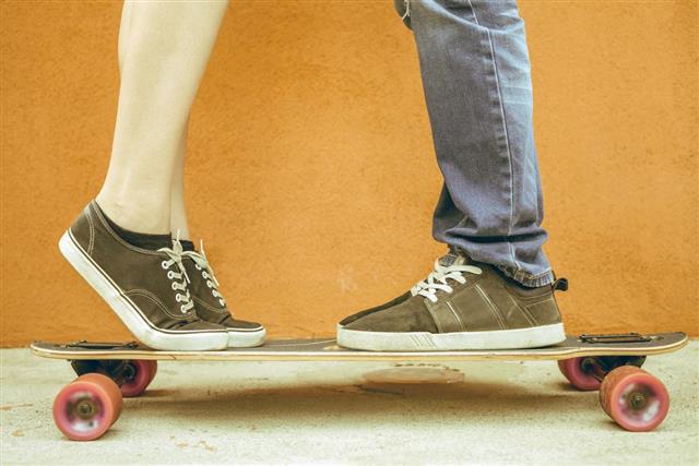 couple on skateboard