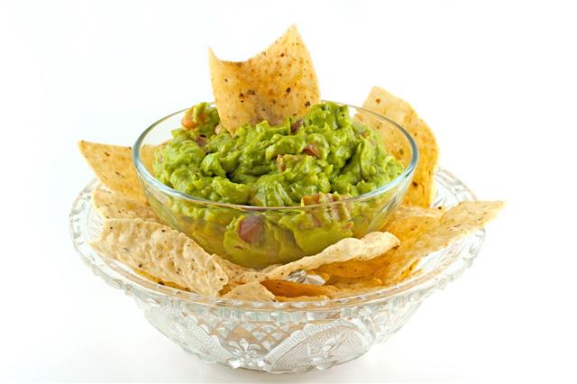 Guacamole Dip With Tortilla Chips