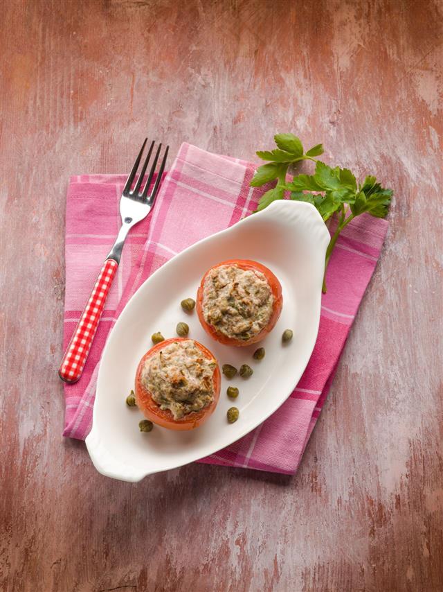 Stuffed Tomatoes With Tuna And Capers