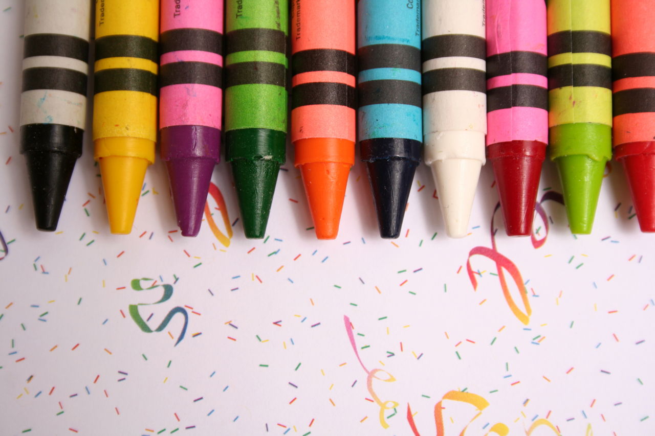 Download Here's How You Can Melt and Use Crayons in Really Easy Ways