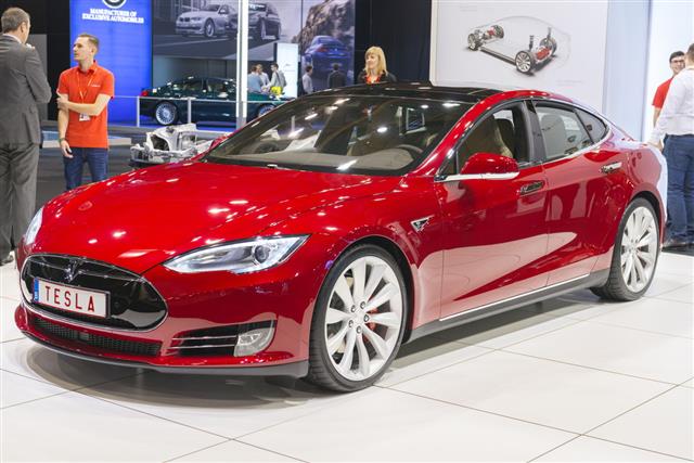 Tesla Model S P90D Electric Car