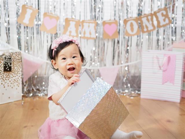 Baby girl celebrate her first birthday
