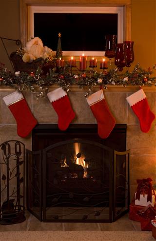 Holiday Fireplace Mantel