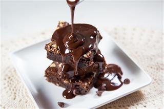 Brownies With Chocolate Sauce
