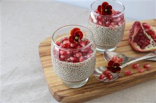 Chia Seeds Pudding With Pomegranate