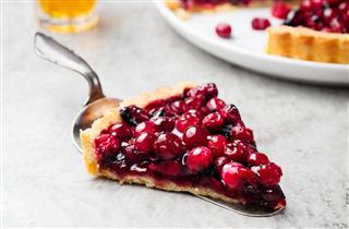 Tart Pie Cake With Jellied Cranberries