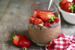 Chocolate Chia Seed Pudding With Strawberry