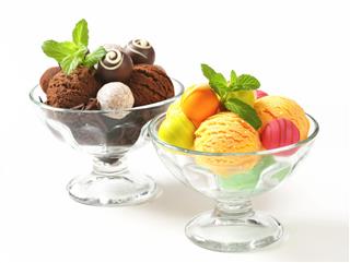 Ice Cream Coupes With Chocolate Truffles