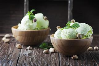 Pistachio Ice Cream With Mint And Nuts