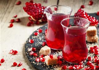 Red Tea With Pomegranate