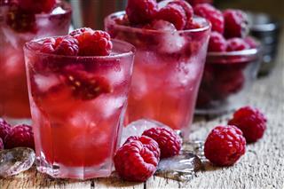 Raspberry Cold Alcoholic Cocktail