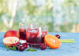 Sangria With Fruit