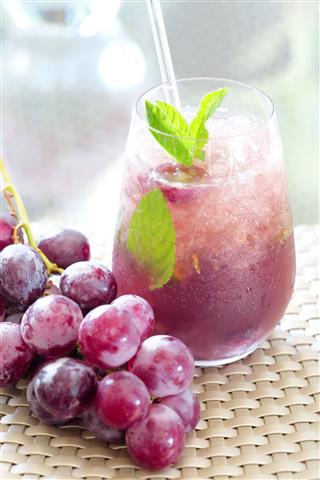 Grape Cocktail
