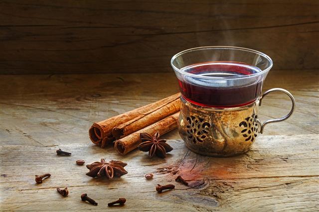 Mulled Wine Christmas Punch