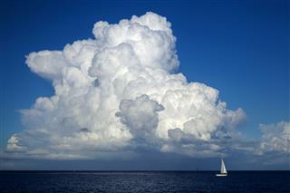 Beautiful Cumulus Cloud Over Ocean