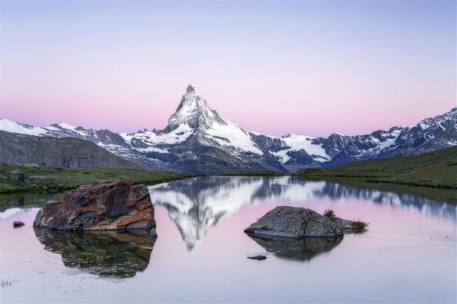 Matterhorn At Sunrise With Stellisee