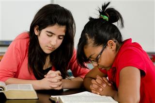 Teen Bible Study And Praying