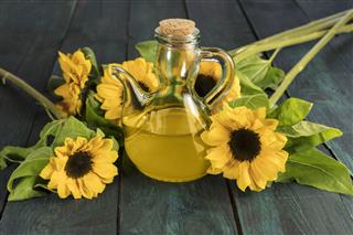 Sunflower Oil With Sunflowers