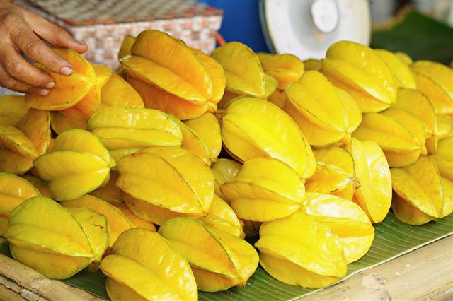 Fresh Yellow Carambola Star Fruit
