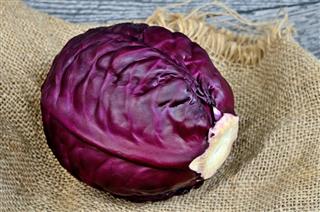 Red cabbage on rustic cloth