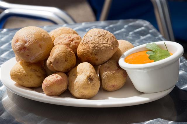 Potatoes with sauce