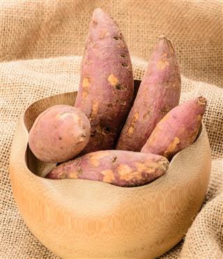 Red sweet potato in Bowl