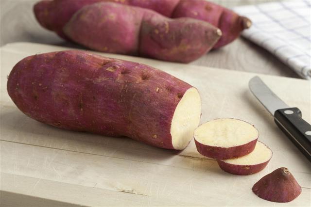 Purple sweet potatoes with slices