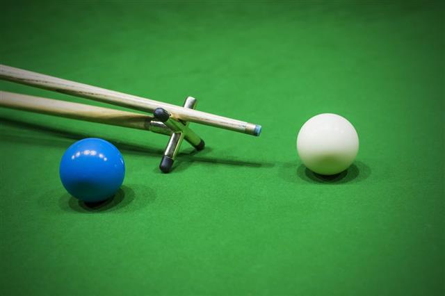 Snooker Cue With Balls