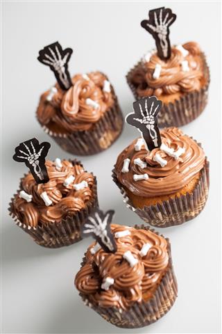 Halloween Skeleton Chocolate Cupcakes