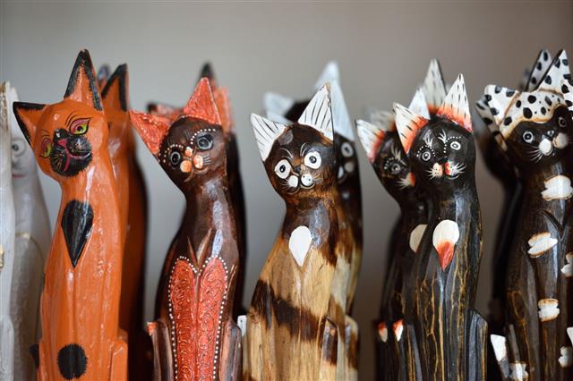 Cats Made Of Wood
