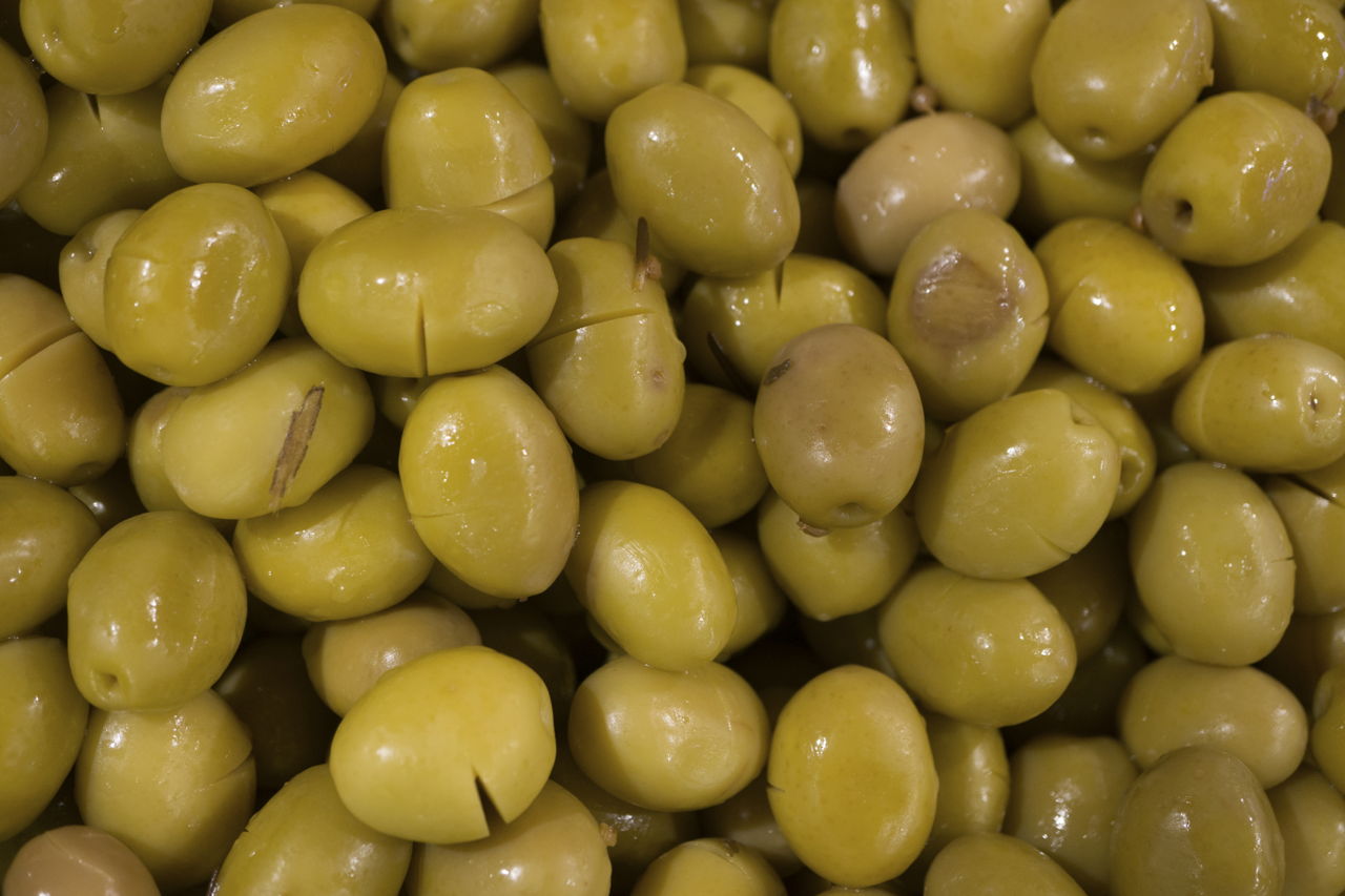 Grape Seed Oil Vs. Olive Oil