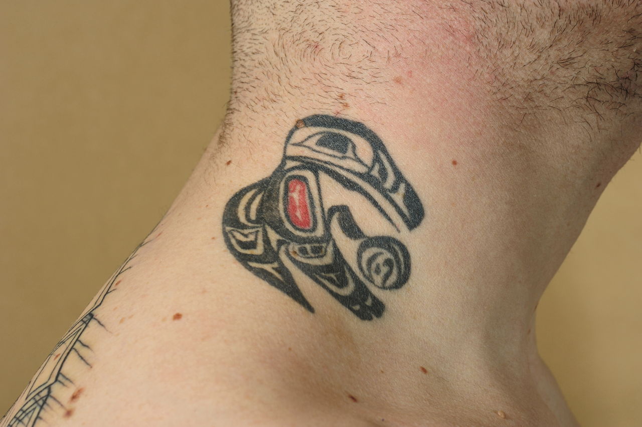 Neck Tattoo Pain - Thoughtful Tattoos