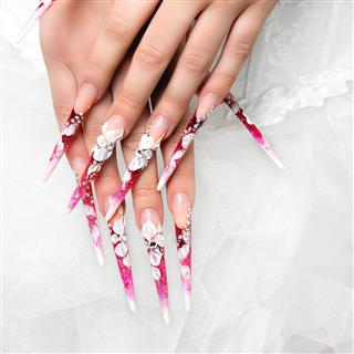 Wedding design on nails bride