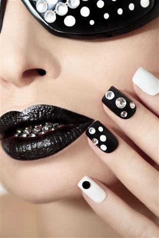 Black and white makeup and manicure