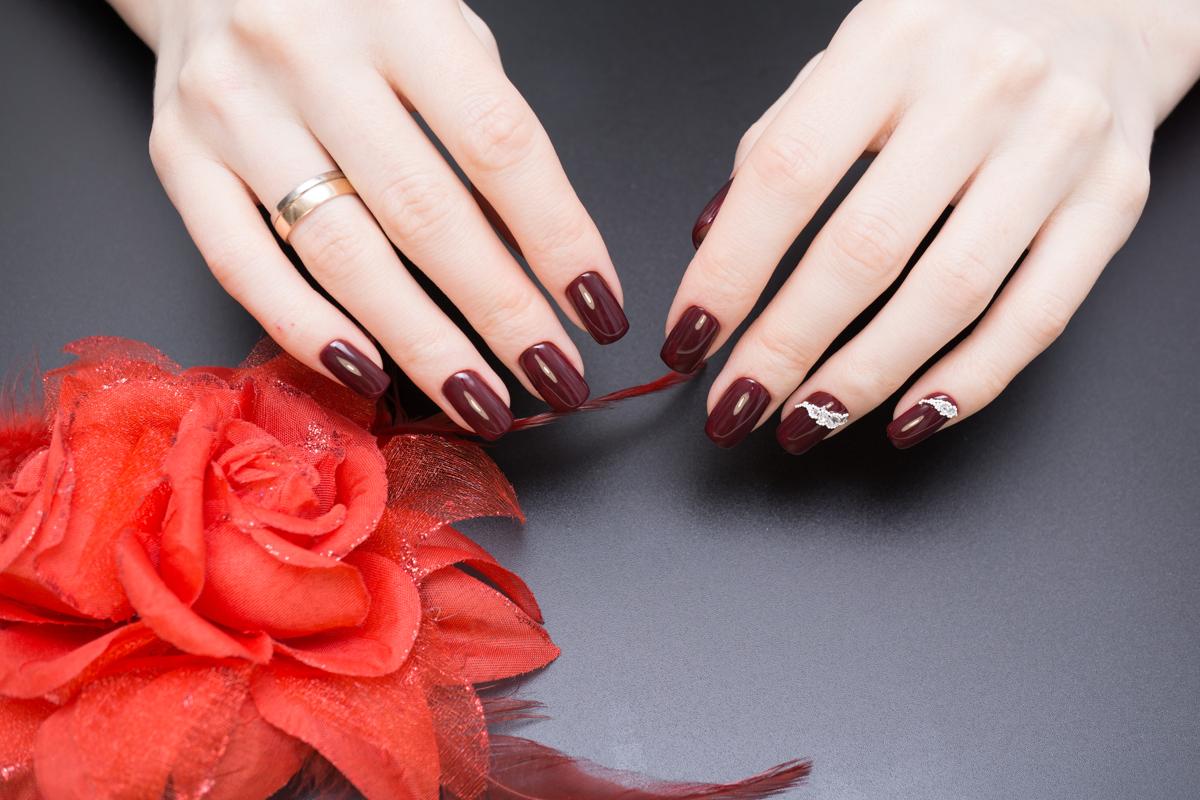 Silk Wrap Nails Vs. Gel Nails - Which One Should You Choose - Nail Art Mag