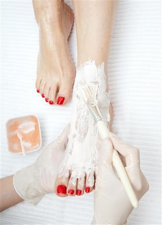 Foot pedicure treatment